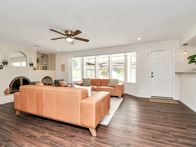 16811 Waycreek Rd — Photo 36