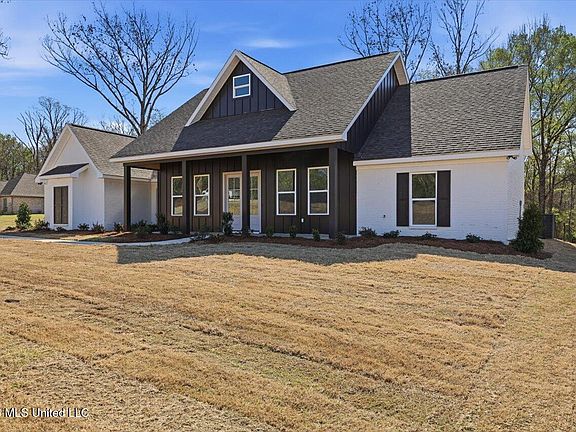 2nd image of 933 Mullican Rd
