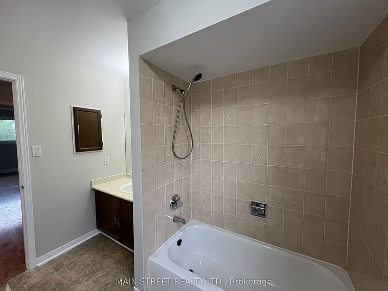 14 Ailsa Dr — Photo 28