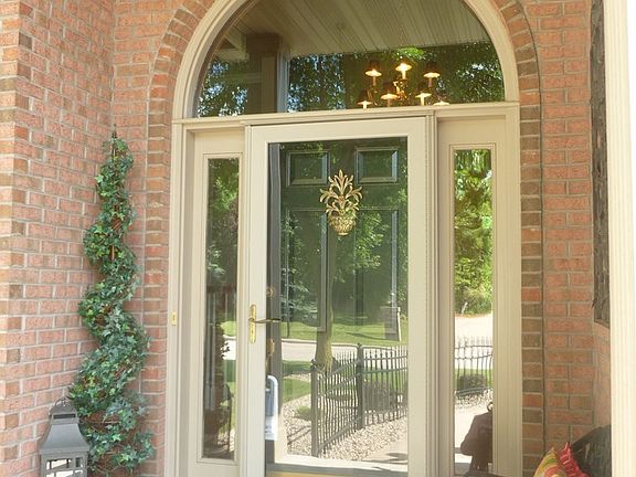 An inviting porch w/attractive