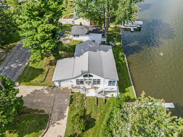917 Elm St, Colon, MI 49040