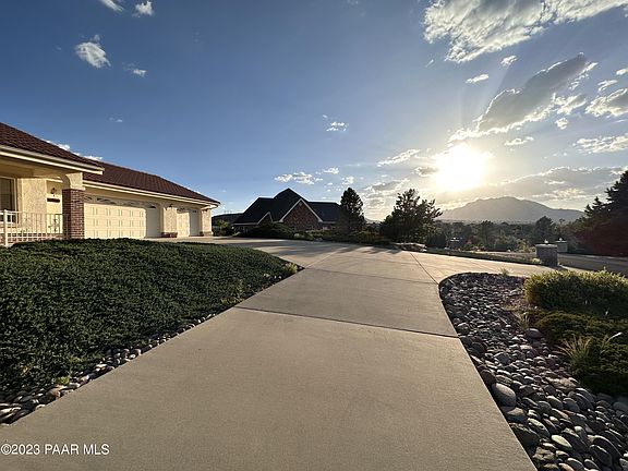 4th image of 1225 Fremont Ct