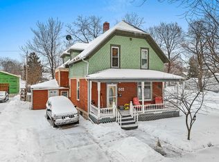 602 N Superior St, De Pere, WI 54115