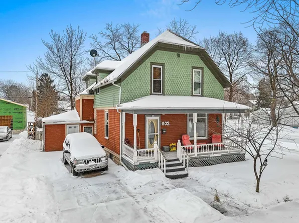 602 N Superior St, De Pere, WI 54115