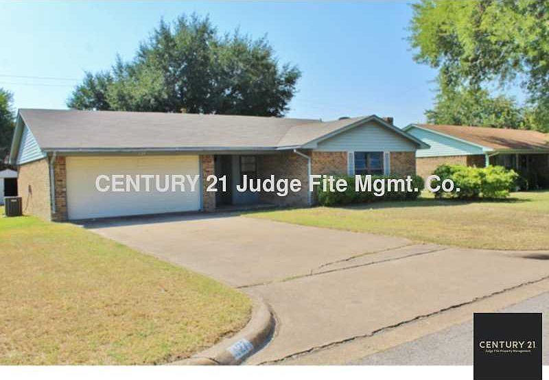1st image of 127 Alamo St