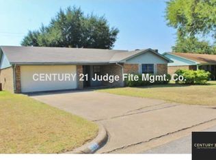 127 Alamo St, Waxahachie, TX 75165