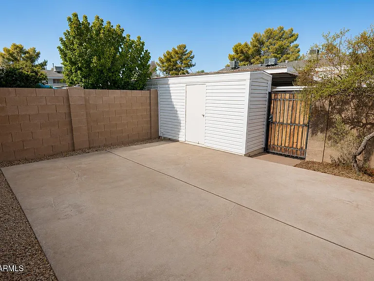 6624 S Palm Dr — Photo 11