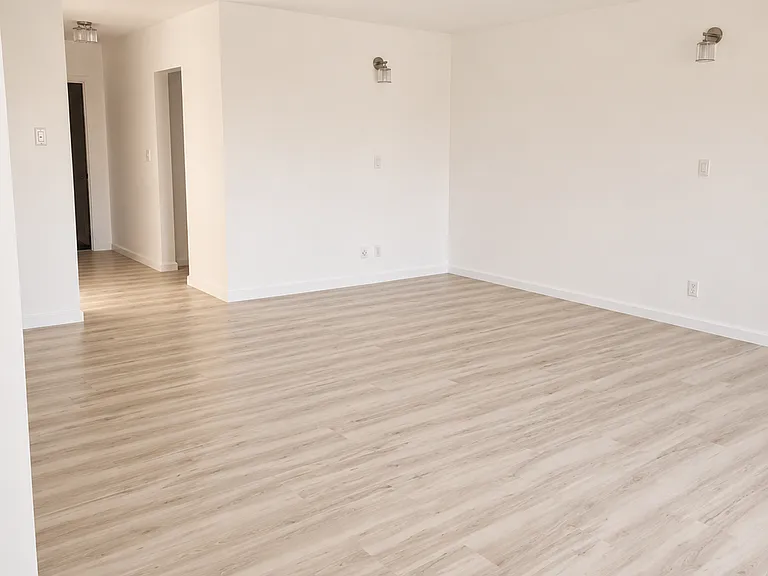 1178 N Kenmore Ave #4 — Photo 3