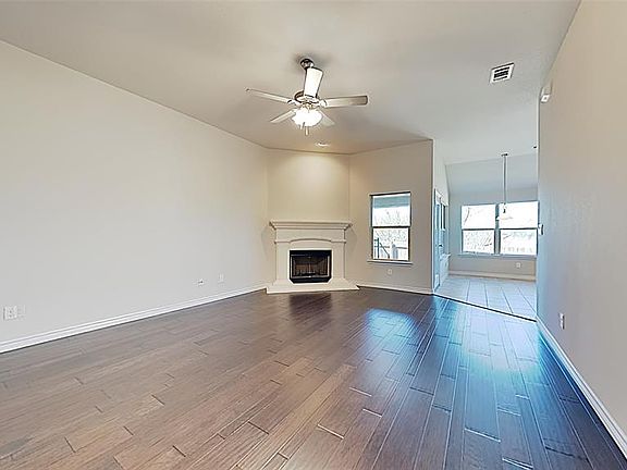 2nd image of 4257 Canyon Trl