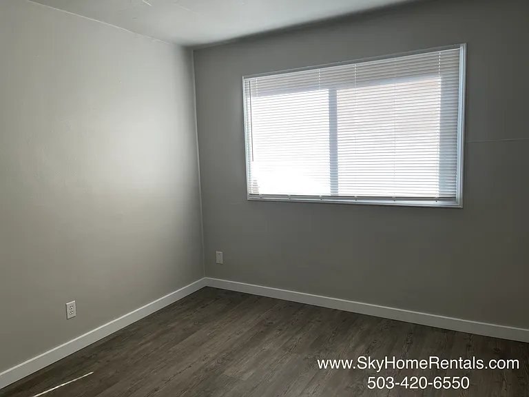 822 14th St NE — Photo 9