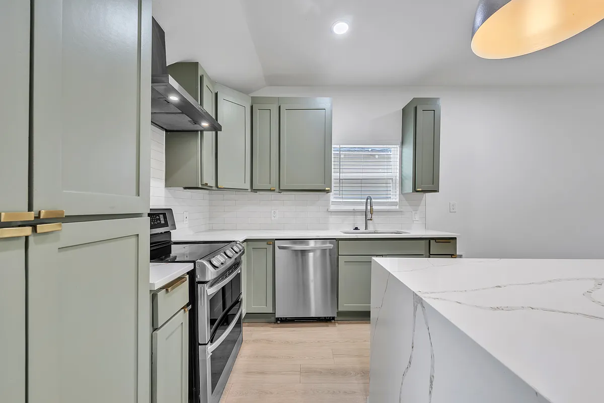 Building Photo - 601 Pearson Ave #A