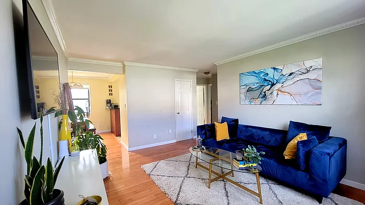 Sold by Astor Brokerage, Ltd. | media 7