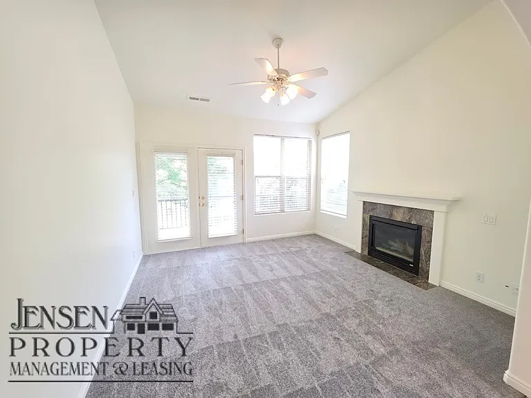 153 N Turnbury Ln — Photo 30