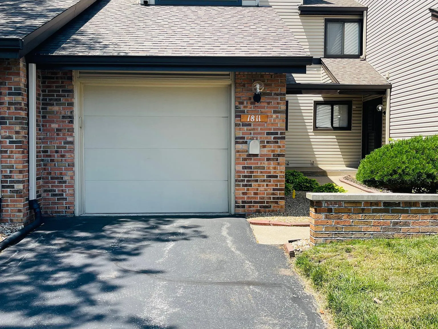 1811 Tawny Ash Dr — Photo 1