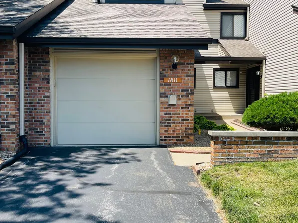 1811 Tawny Ash Dr, Saint Louis, MO 63146