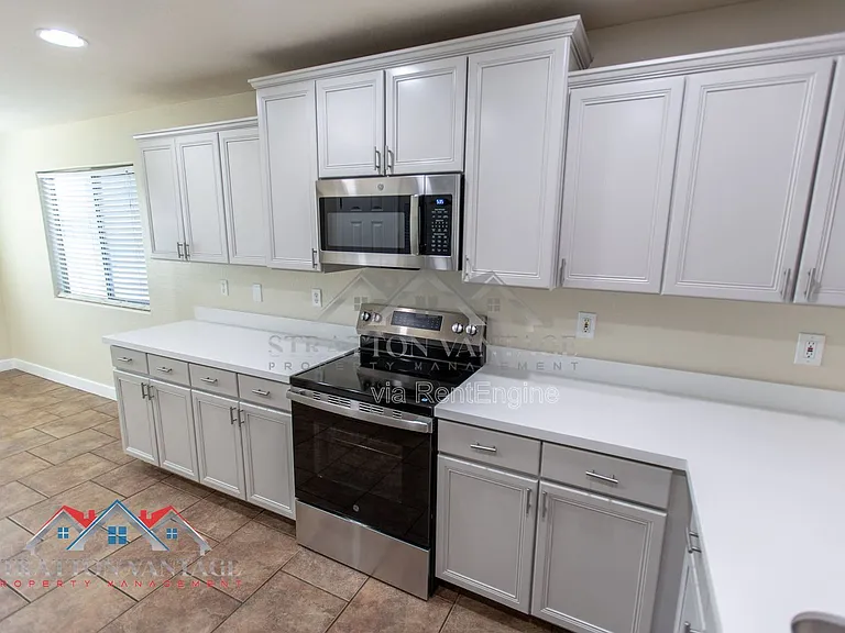 1868 W Desert Seasons Dr — Photo 12