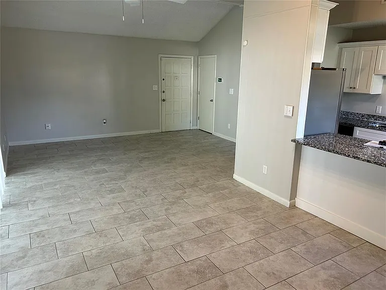 1450 Agatha Dr — Photo 10