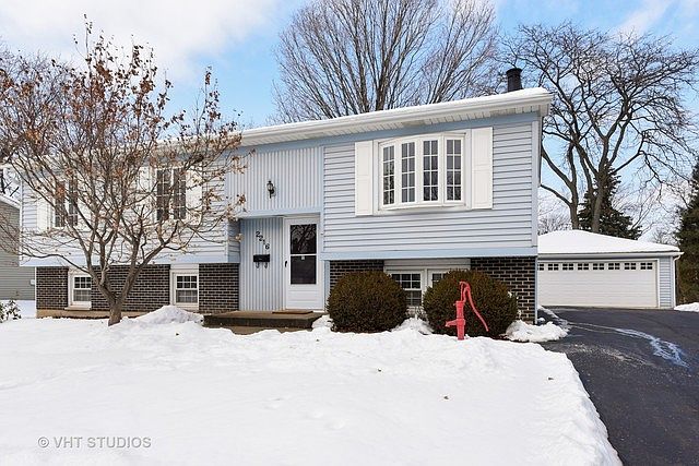 1st image of 2216 Evergreen Ln