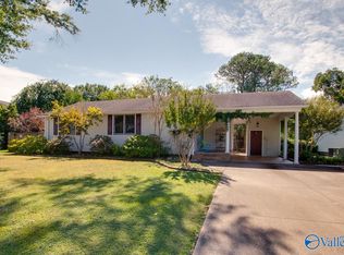 1003 Peck Rd NE, Huntsville, AL 35801