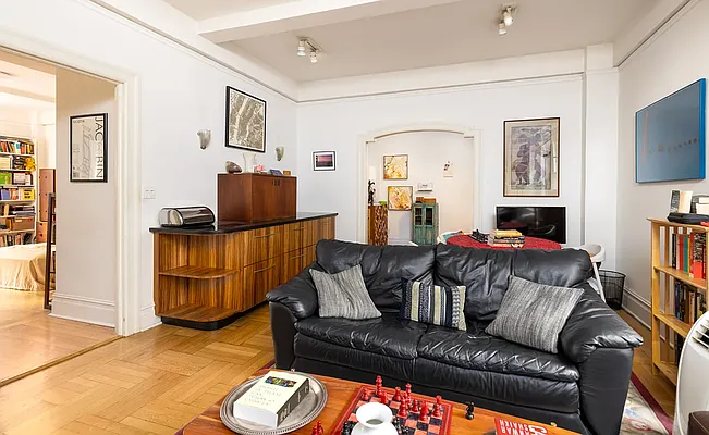 Rented by Compass | media 2