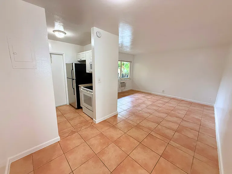 3741 SW 1st St #6 — Photo 2