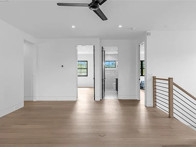 1814 Barker Dr — Photo 23