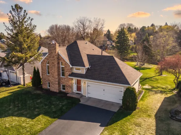 4922 Arrowood Ln N, Plymouth, MN 55442