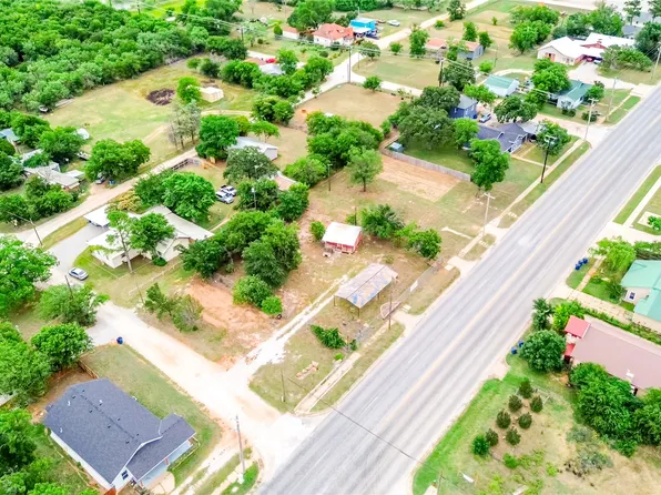 1503 Conrad Hilton Blvd, Cisco, TX 76437