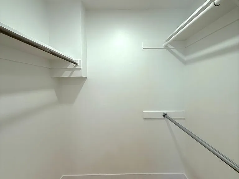 1120 N Flores St #5 — Photo 12