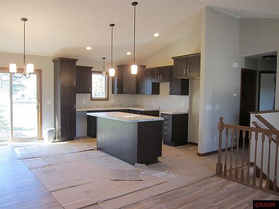 3rd image of 225 Creekside Dr