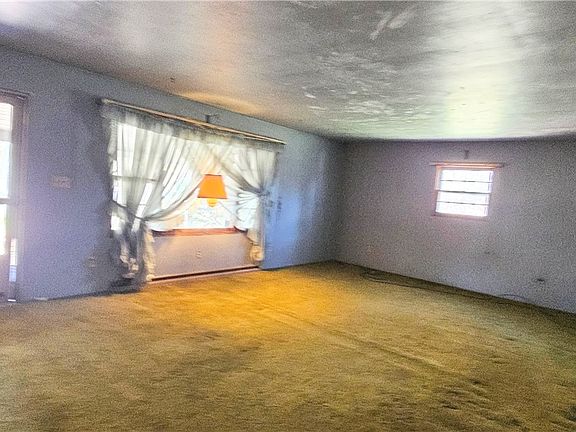 5th image of 404 Ridgelawn Ave