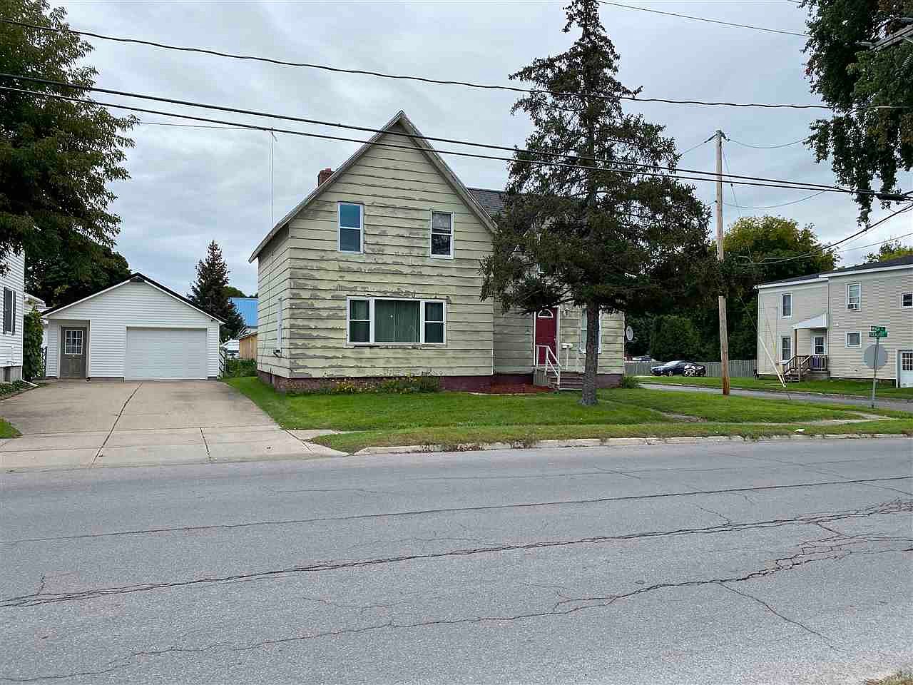 52 Beach St, Massena, NY 13662 Zillow