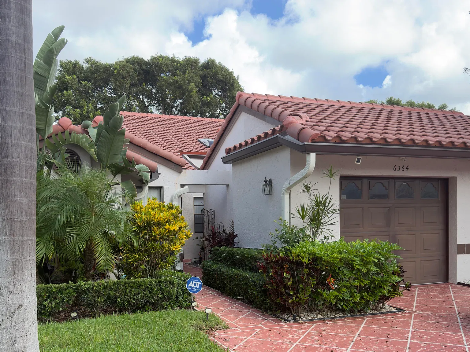 2 bed, 2.0 bath, 1500 sqft, $5,000 — Photo 3