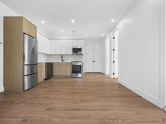 2nd image of 105 Hawthorne St #5B