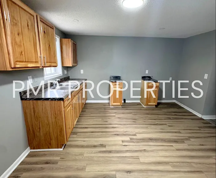 2714 Delaware St — Photo 14