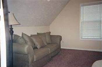 4th image of 7121 Castile Dr