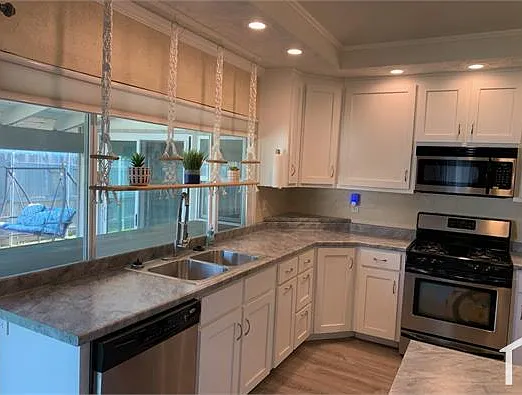 3614 Pinoak Dr — Photo 7