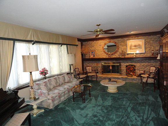 3rd image of 3210 Brookwood Dr