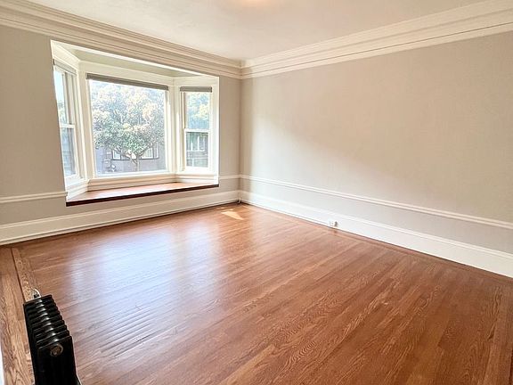 3rd image of 414 Lake St APT 2