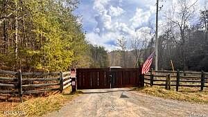 5th image of 132 Sugar Maple Way #46