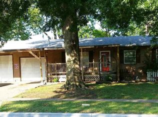 2524 SW Chelsea Dr, Topeka, KS 66614