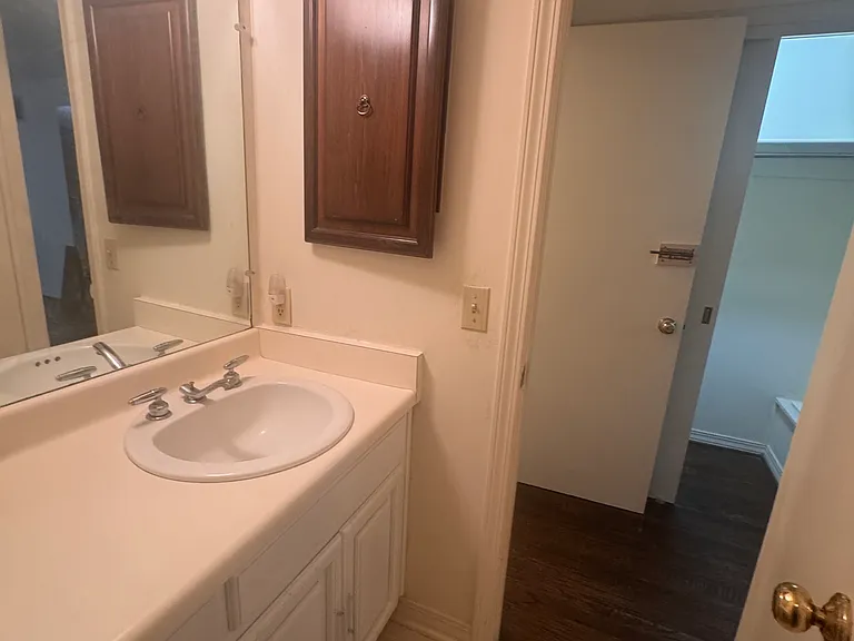 303 Brentwood Dr #1 — Photo 9