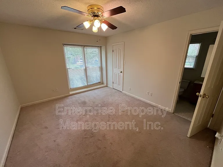 6700 N Kirby Oaks Cv — Photo 19