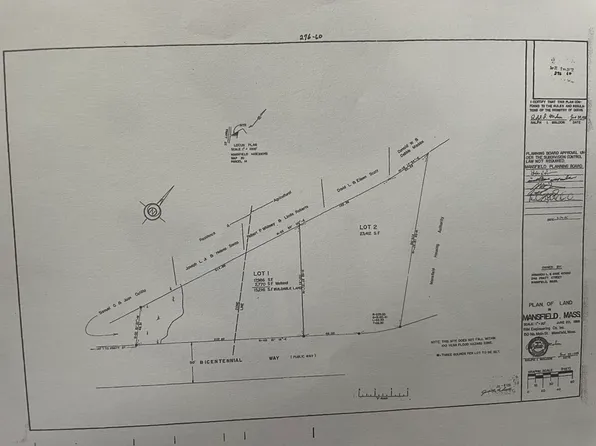 10 Bicentennial Ct, Mansfield, MA 02048