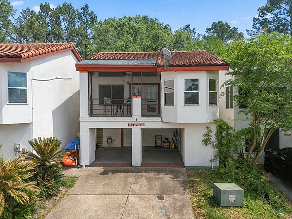 2nd image of 22547 Bayview Cir