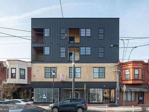 3rd image of 3148-52 Richmond St #11
