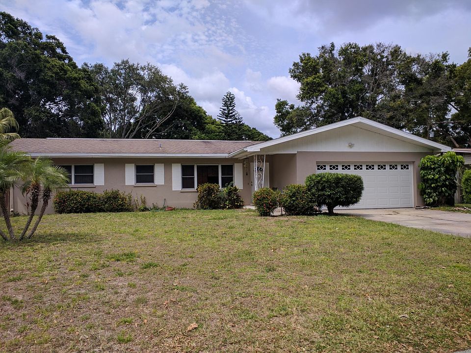 Front view of home
