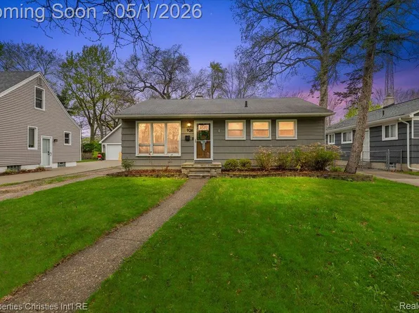 926 Catalpa Dr, Royal Oak, MI 48067