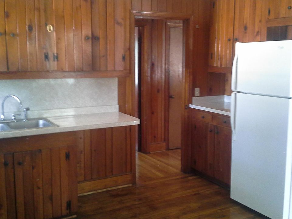 2nd image of 1908 Greene St