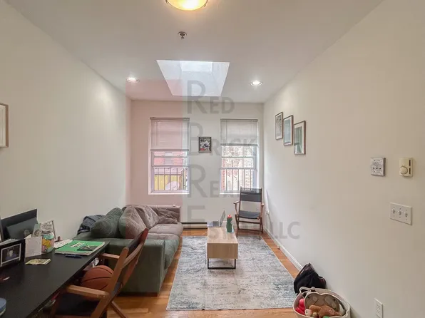 6 Cleveland Pl, Boston, MA